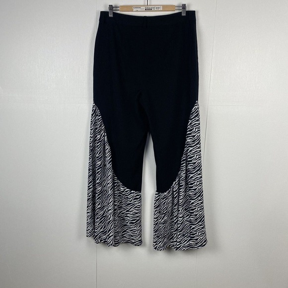 Ashro Woman’s Black White Zebra Print Wide Leg Pants Size 12. - Picture 6 of 11